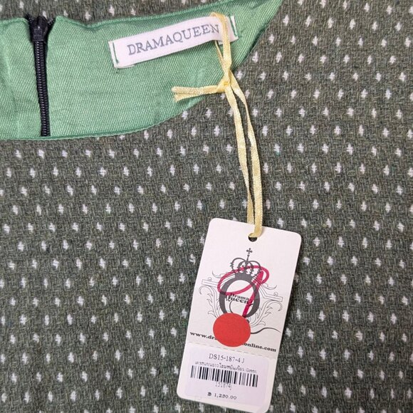 NWT Drama Queen Green & White Knit 3/4 Sleeve Dress - Picture 7 of 7